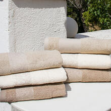 ASCIUGAMANI 3+3 IN SCATOLA SPUGNA 450 GRAMMI MQ 