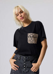 T-SHIRT DONNA COMODA CON MACRAME 