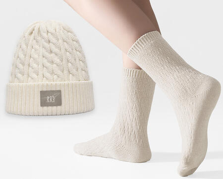 confezione-regalo-cappello-caldo--calzino-corto-donna