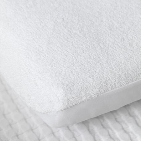 lenzuolino-con-angoli-con-sottofondo-in-pvc-60x95-cm