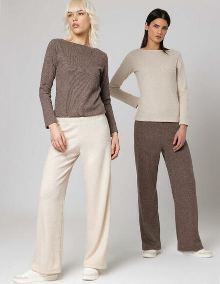 pantalone-donna-a-coste-ampio-e-comodo-effetto-maglia