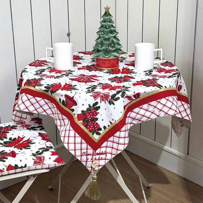 CENTROTAVOLA NATALIZIO COTONE STAMPATO CM 90X90 CON NAPPINE Gruppo Maccarrone Ingrosso Abbilgiamento e Biancheria